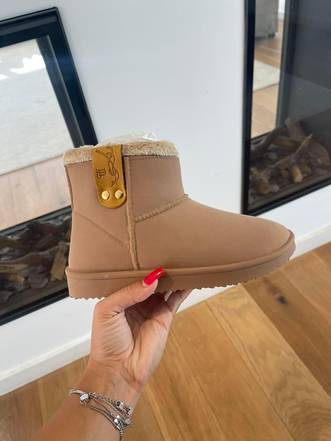 “ UGG “ Waterproof fleece lined boots