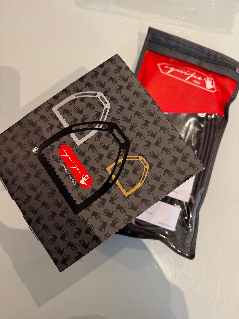 Thumbnail: Equipe safety stirrups STAF15