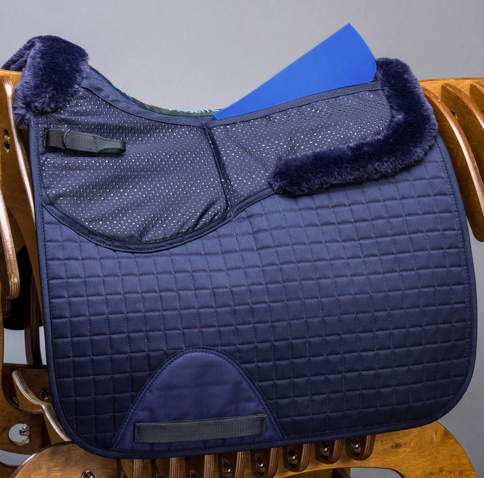 Thumbnail: Fleece Trim Adjustable Dressage Saddlecloth