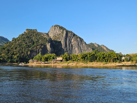 Travessia da Tailândia para o Laos de Slow Boat