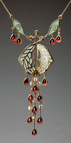 Necklace in Art Nouveau style from Czechia (around 1913)