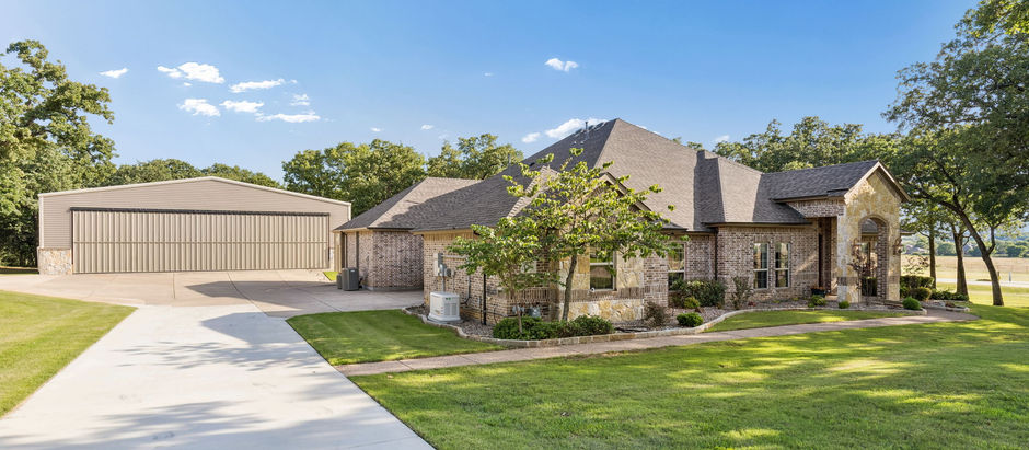 Exterior shot of home at Hidden Valley Airpark