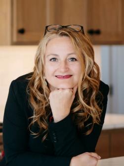 Sarah Marrinan headshot