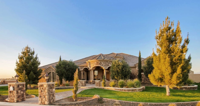 Experience Luxury Aviation Living at Pegasus Airpark 5AZ3 - Arizona