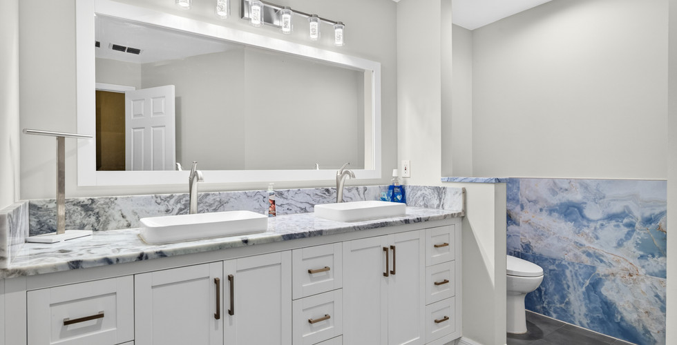 Owners Suite bathroom of home for sale at Buckingham Airpark