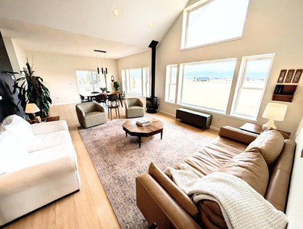 Living room | 33 Staggerwing Landing