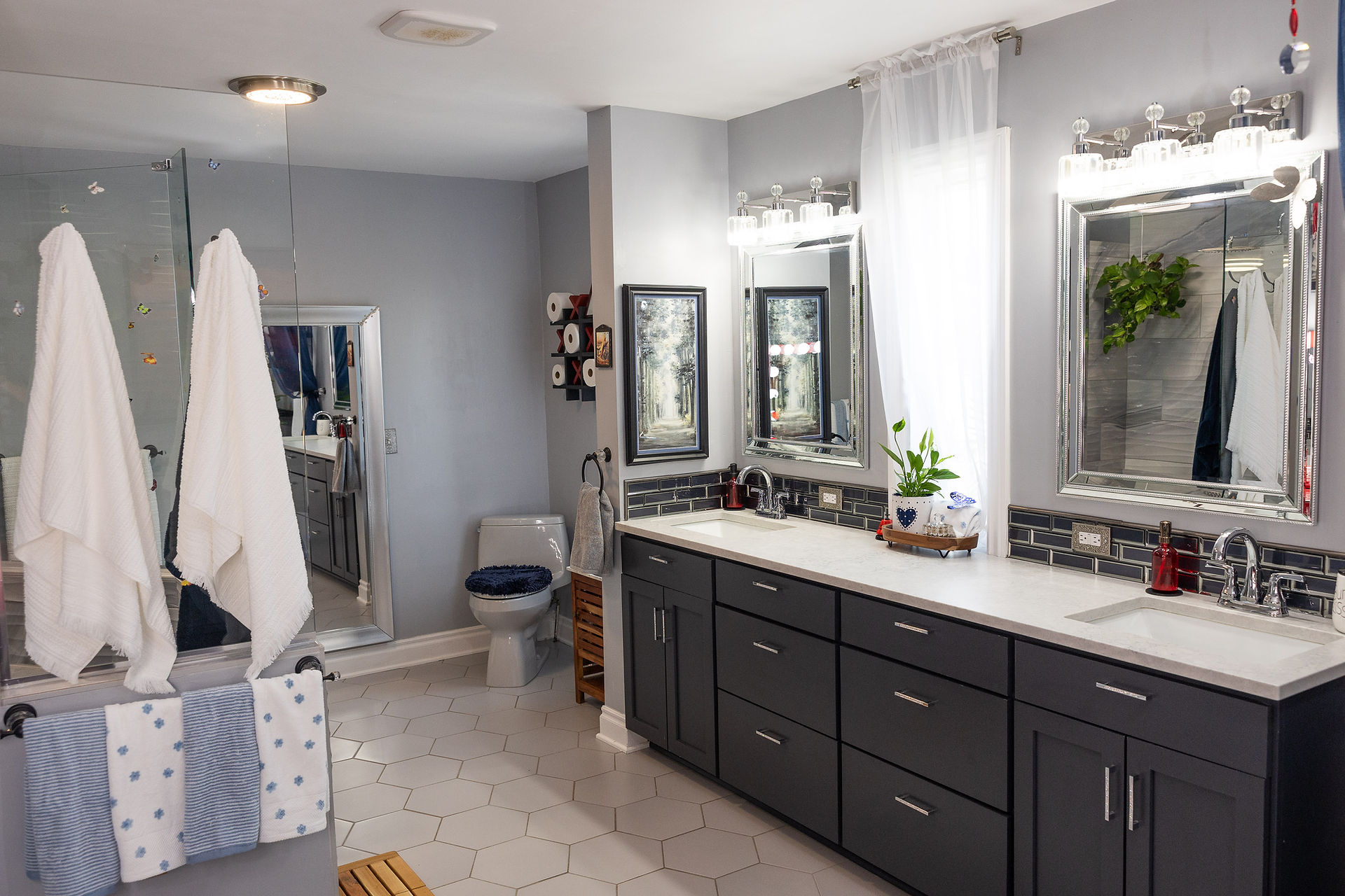 Owner's suite bathroom in home at Van Aire Airpark CO12