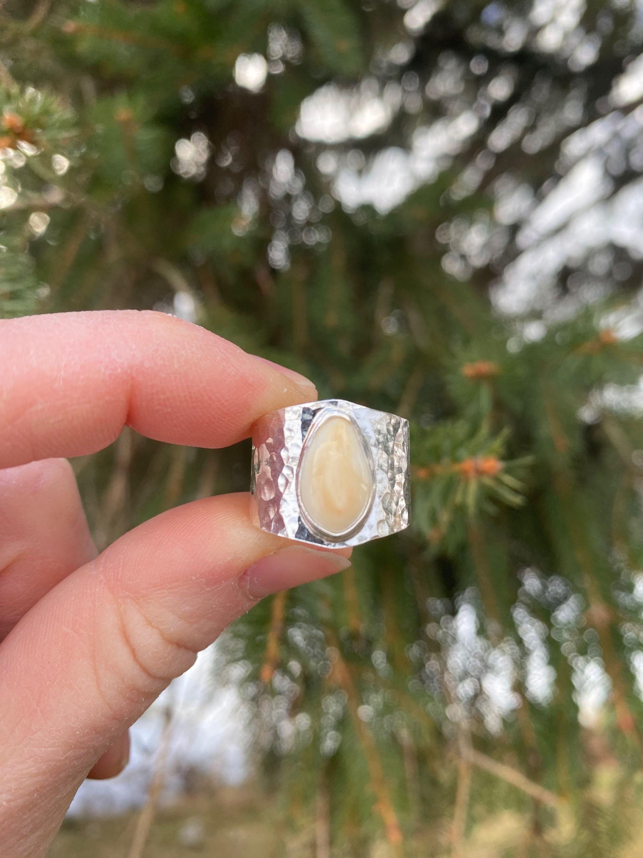 Statement Elk Ivory Ring