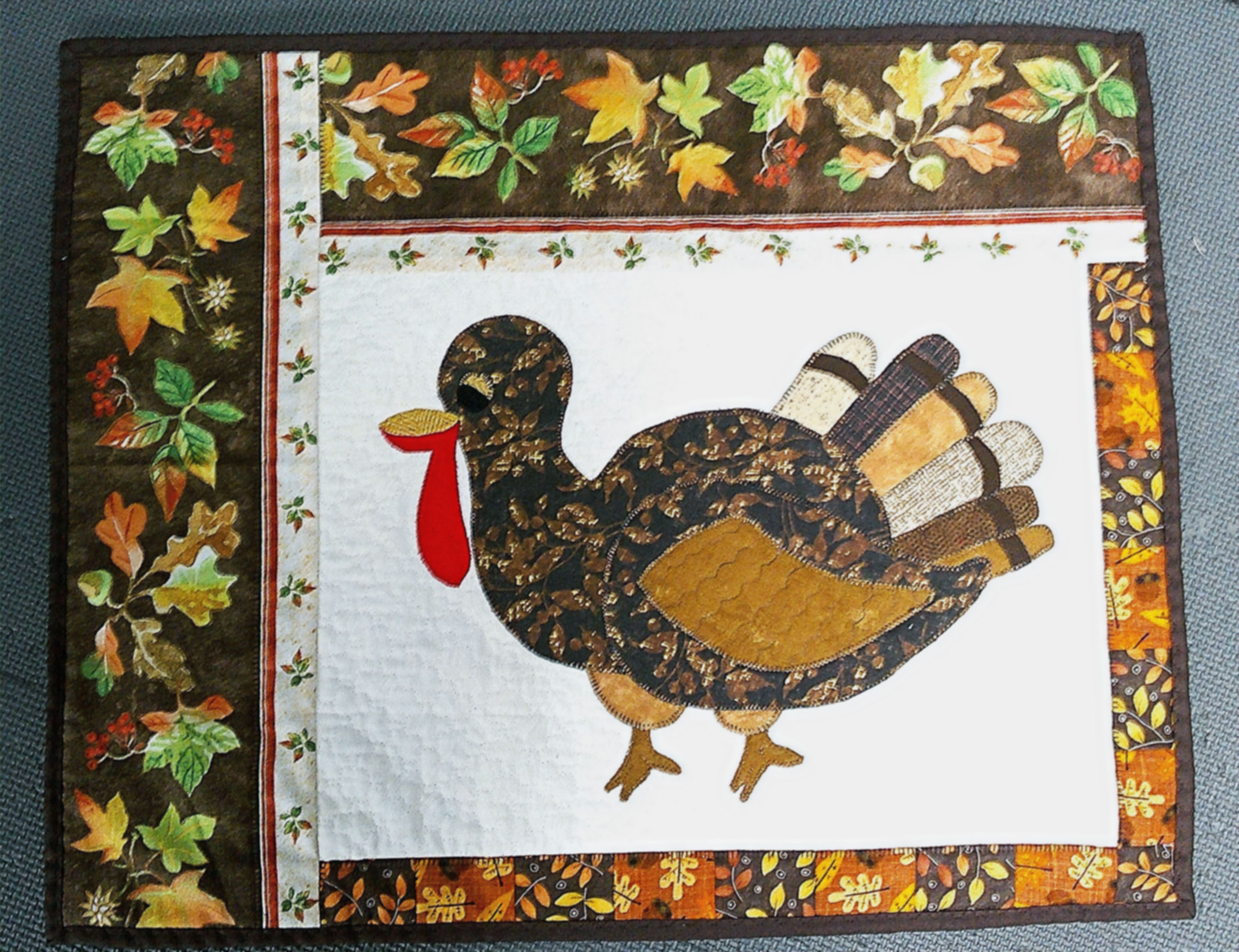 Thanksgiving Turkey Wall Quilt: 22x18--Appliqued and pieced Wall decor