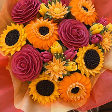 a picture of a bright summery bouquet