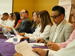 Firman compromiso nacional por la vida y la familia candidatos de Pueblo, México Republicano y MC