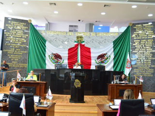 Clausuran trabajos del Segundo Periodo Ordinario del Tercer Año Legislativo