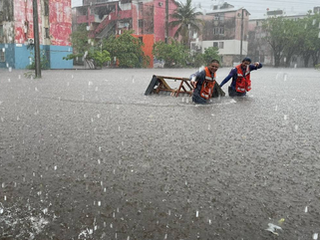 Aumenta a 72 el número de personas fallecidas por lluvias en México
