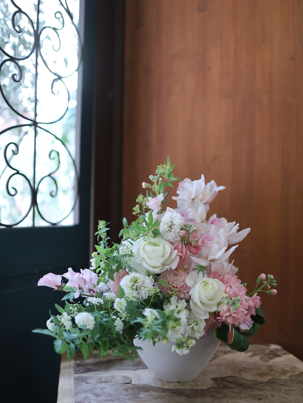 お悔やみ花 専門店 お供え花 お供え 花 アレンジメント 花 ピンク 上品 おしゃれ 優しい色 仏花 一周忌 三回忌 四十九日 月命日 枕花 お盆 初盆 新盆 命日 仏事 お彼岸 ペット