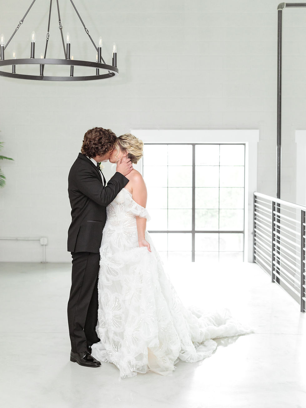 Wedding venue near Winston-Salem for up to 200 guests with high ceilings