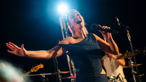 Delta Goodrem performing in Fiji / Photo credit: DL Webb-Smith (@dlwebbsmith)