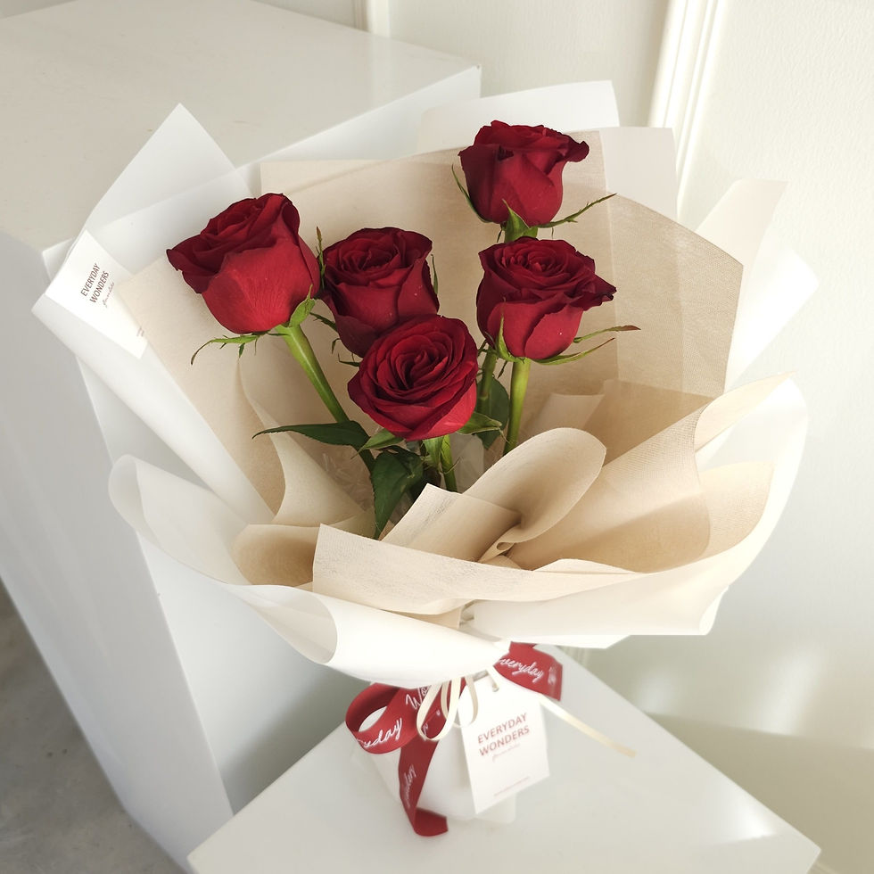 5 Roses bouquet : Red