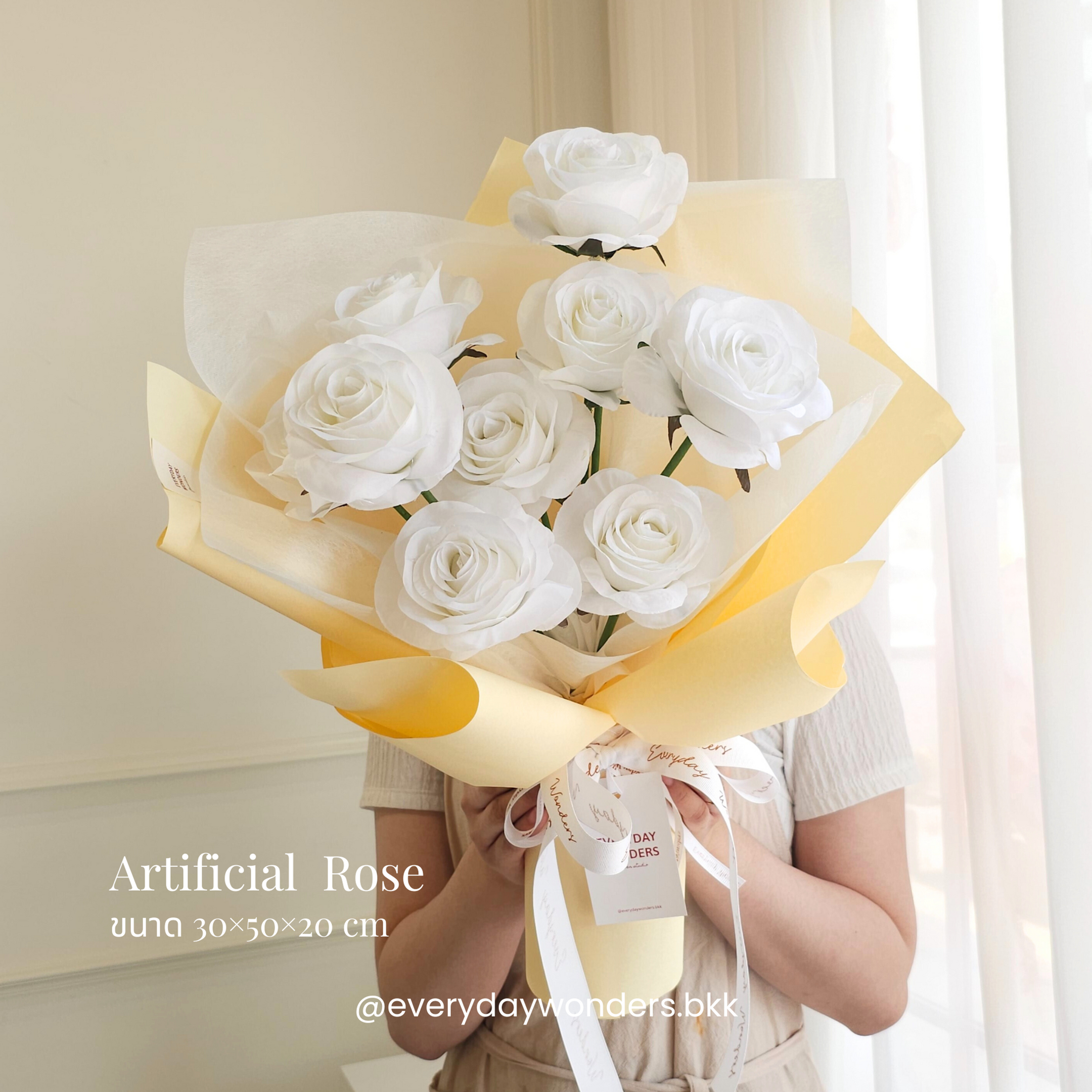 (Artificial) rose bouquet : White