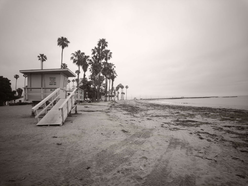Lifeguard Tower
33.7110° N, 118.2833° W
