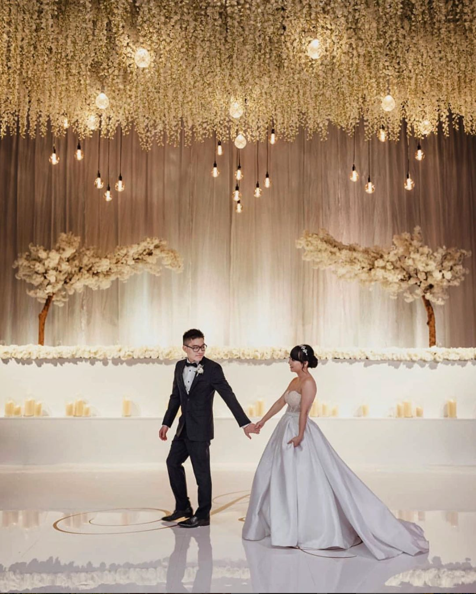 Thumbnail: Wisteria Ceiling