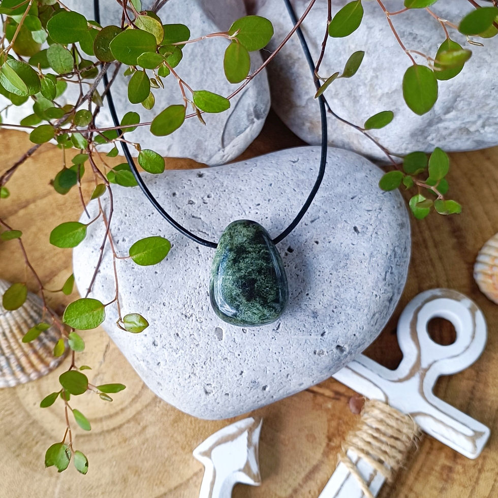 Serpentin Tropfenanhänger