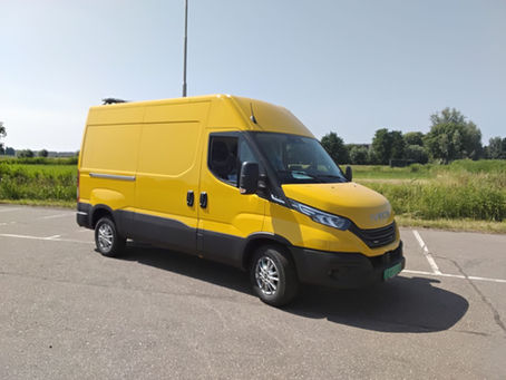 2 Vol uitgeruste Iveco Daily's aan Nederhoff Gouda