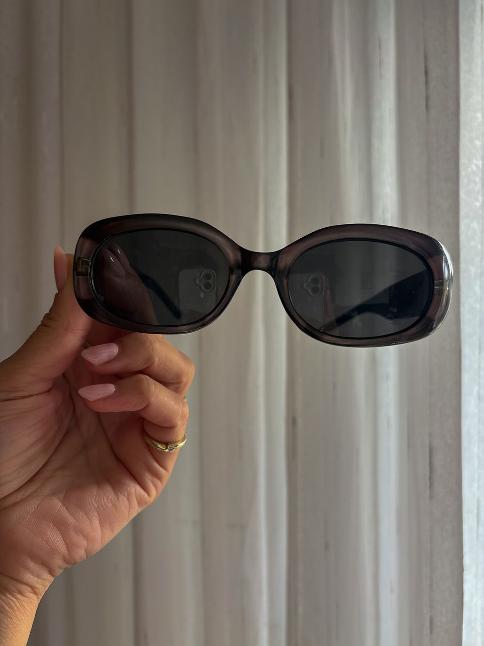 תמונה ממוזערת: Vintage black-gray sunglasses