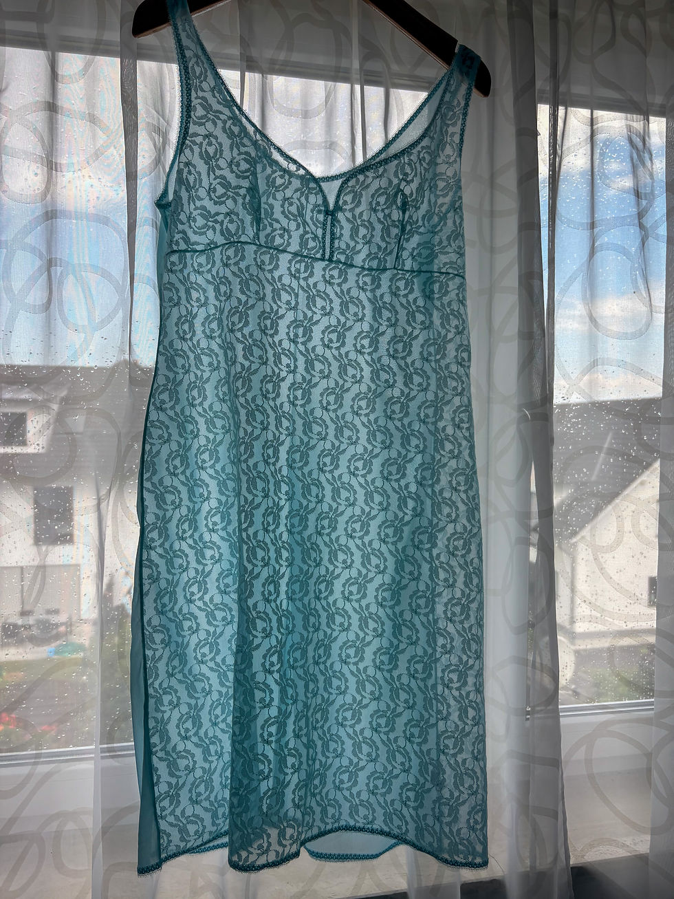 תמונה ממוזערת: Lace vintage dress