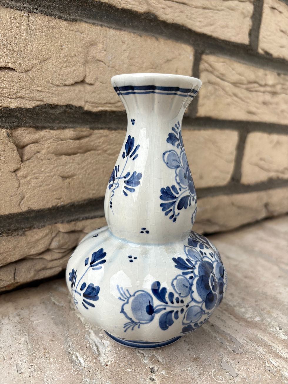 תמונה ממוזערת: Pyramide Delft Holland Vase