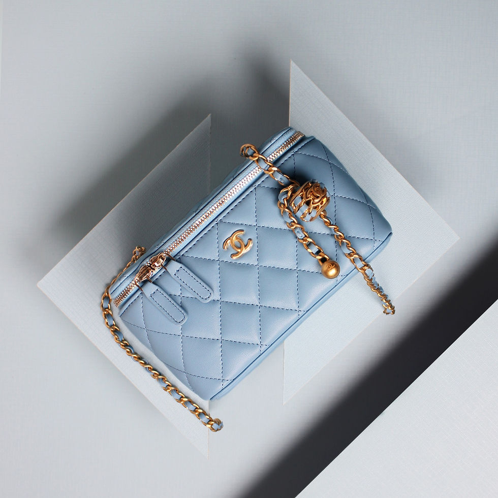 Chanel Long Vanity Pearl Crush (22s)