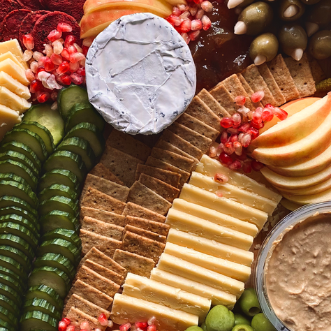 Crafting the Ultimate Charcuterie Board