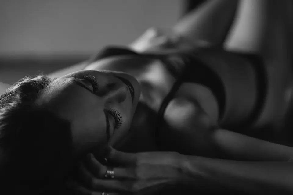 Julie Marchand Photography - Boudoir Portrait