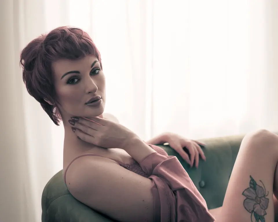 Julie Marchand Photography - Boudoir Portrait