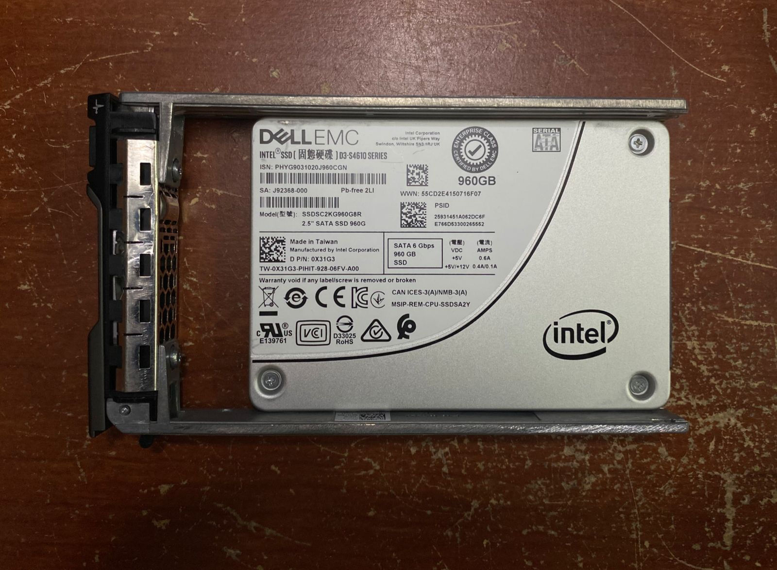 INTEL Dell EMC 0X31G3 960 GB SATA 6 Gbps SSD.