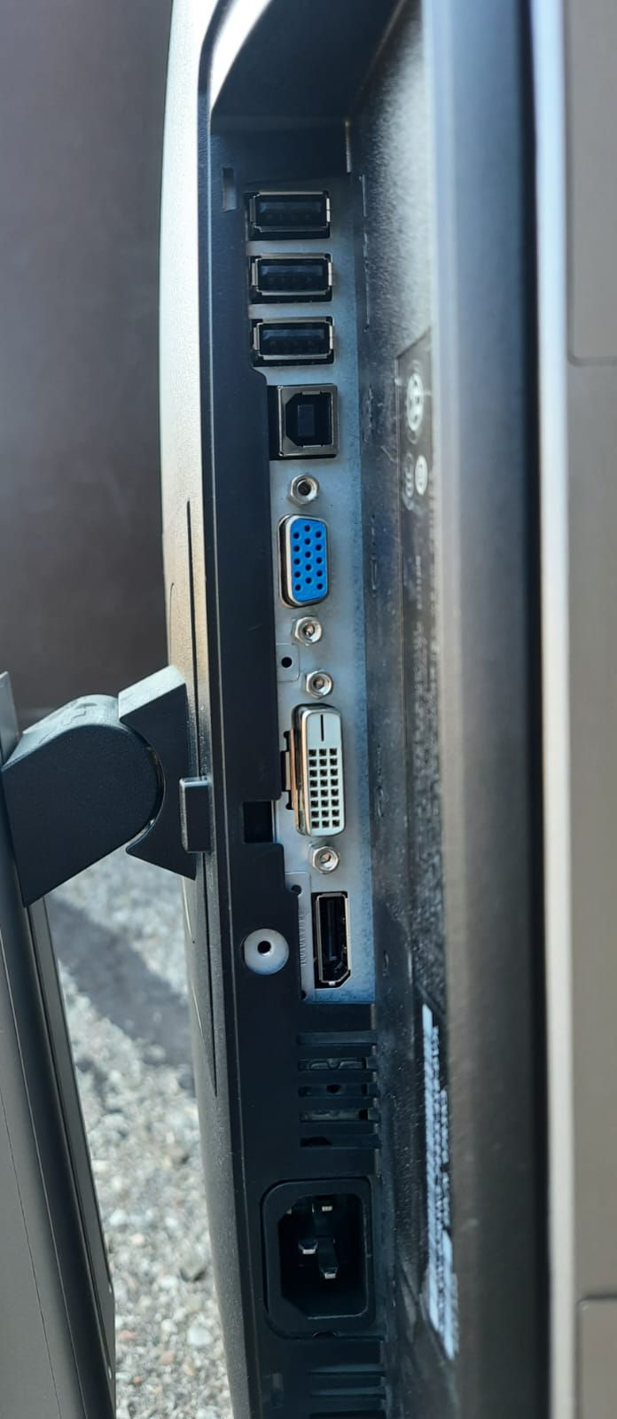 Thumbnail: Dell 23" LED Monitor Full HD 1080p VGA, DVI, DP PORT, 3 USB 07R1K3 / P2314HT.