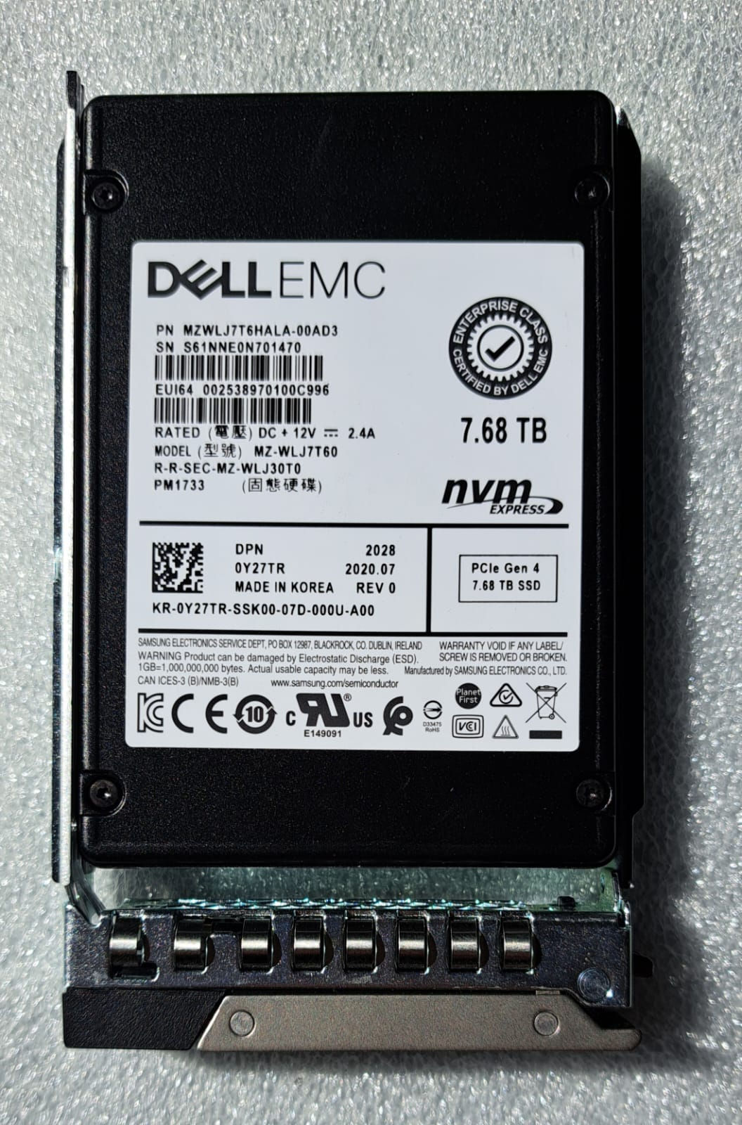 Dell EMC Y27TR 7.68TB NVMe PCIe GEN 4 SSD.