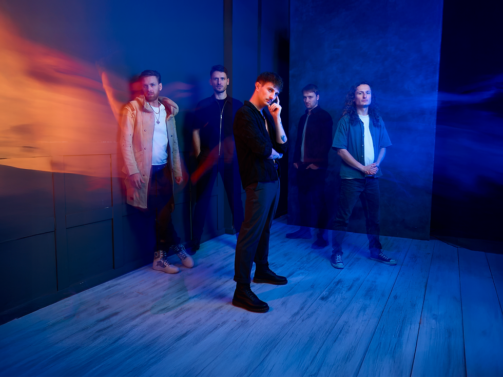 Shut-Group_4000x3000.png