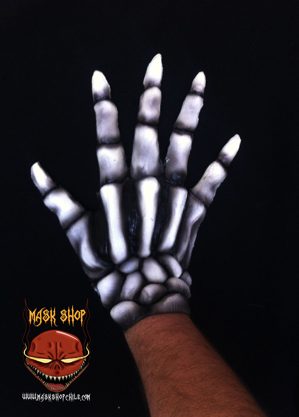 Thumbnail: Skeleton hand (sólo mano derecha)
