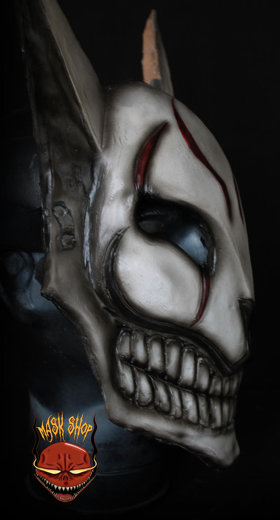 Thumbnail: HOLLOW MASK