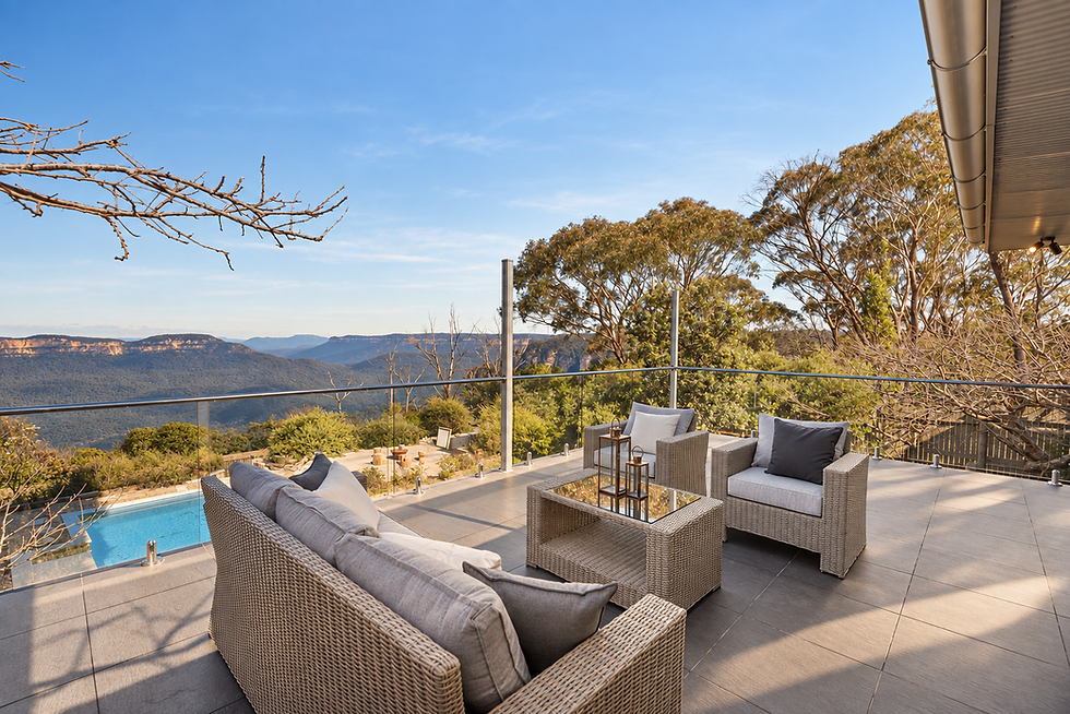Outdoor terrace with expansive Blue Mountains views