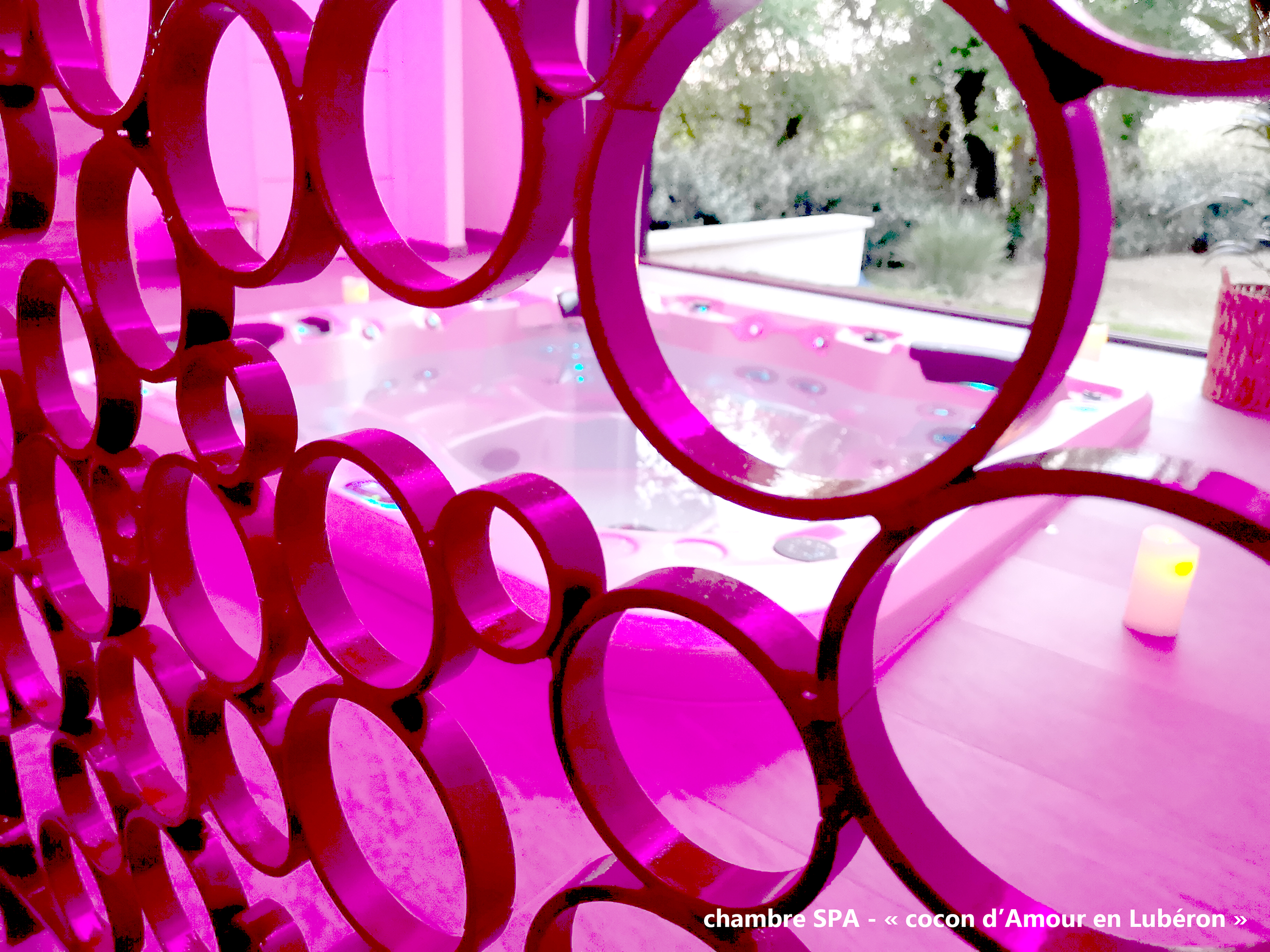 chambre SPA cocon d'amour en Provence
