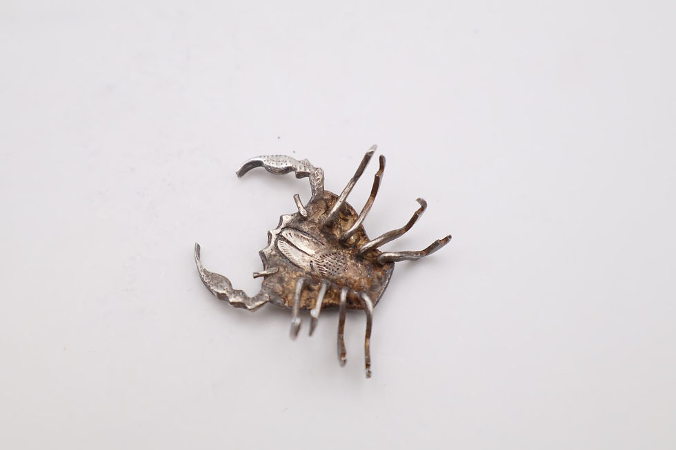 Thumbnail: Charming Vintage Silver Miniature Crab Figurine
