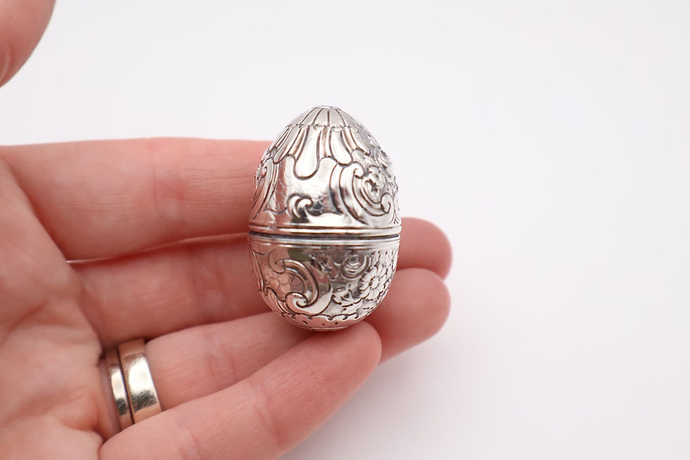 Thumbnail: Beautiful Antique Georgian Silver Nutmeg Grater