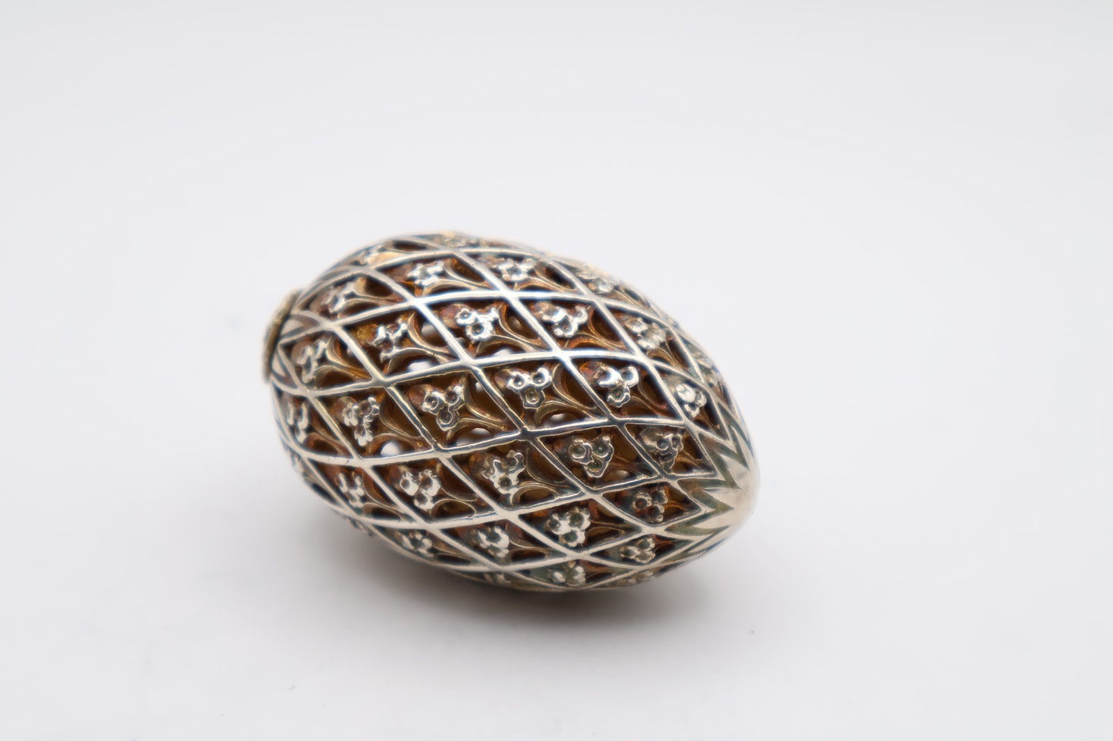 Limited Edition Heavy Vintage Solid Silver Gilt Egg Box Hallmarked London 1979