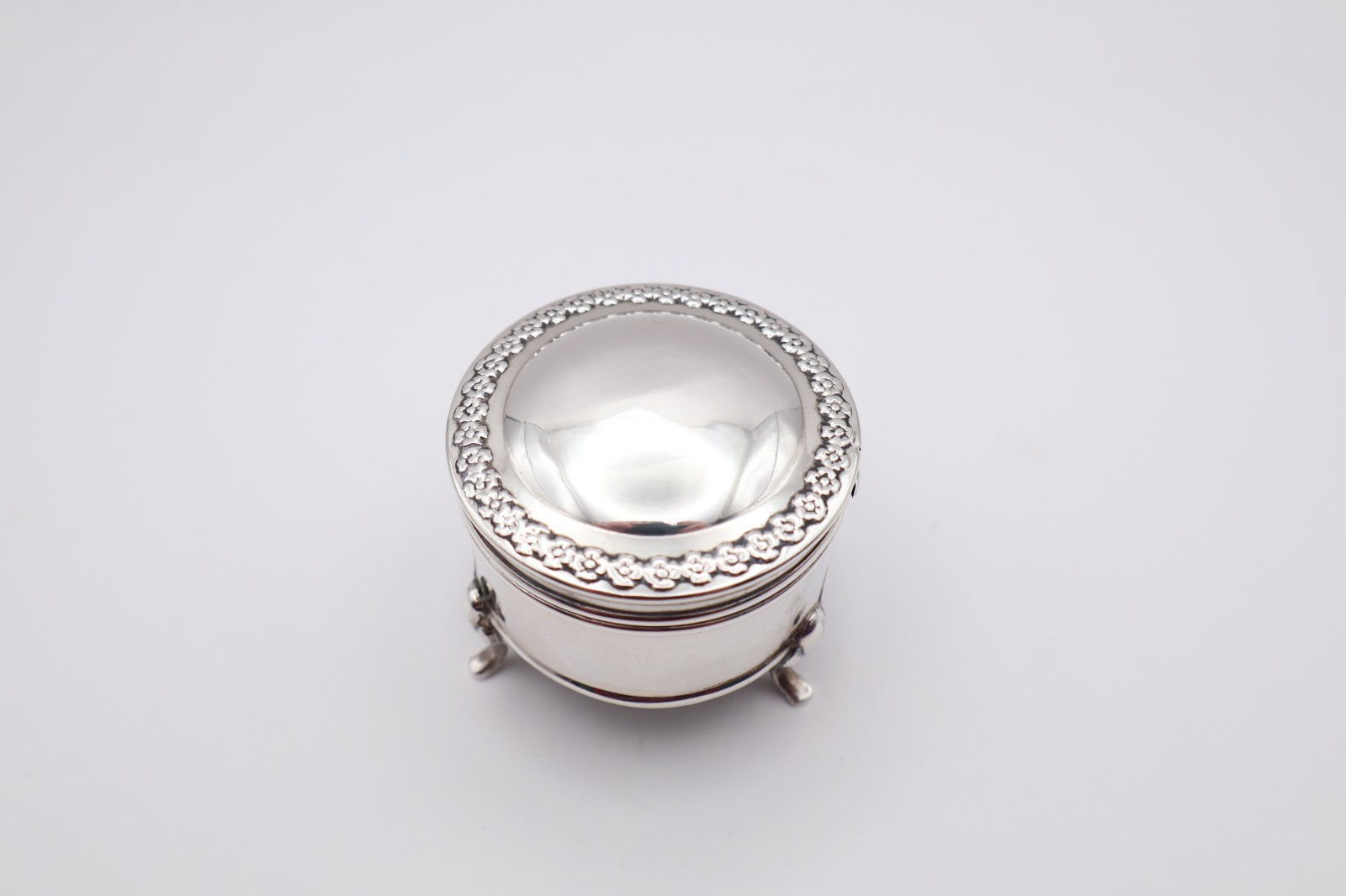 Charming Antique Sterling Silver Small Trinket Jewellery Box Birmingham 1919