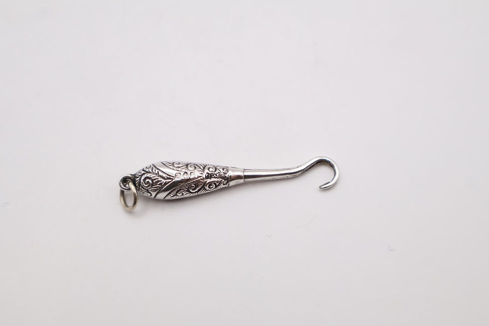 Thumbnail: Antique Sterling Silver & Agate Miniature Button Hook Hallmarked Chester 1901
