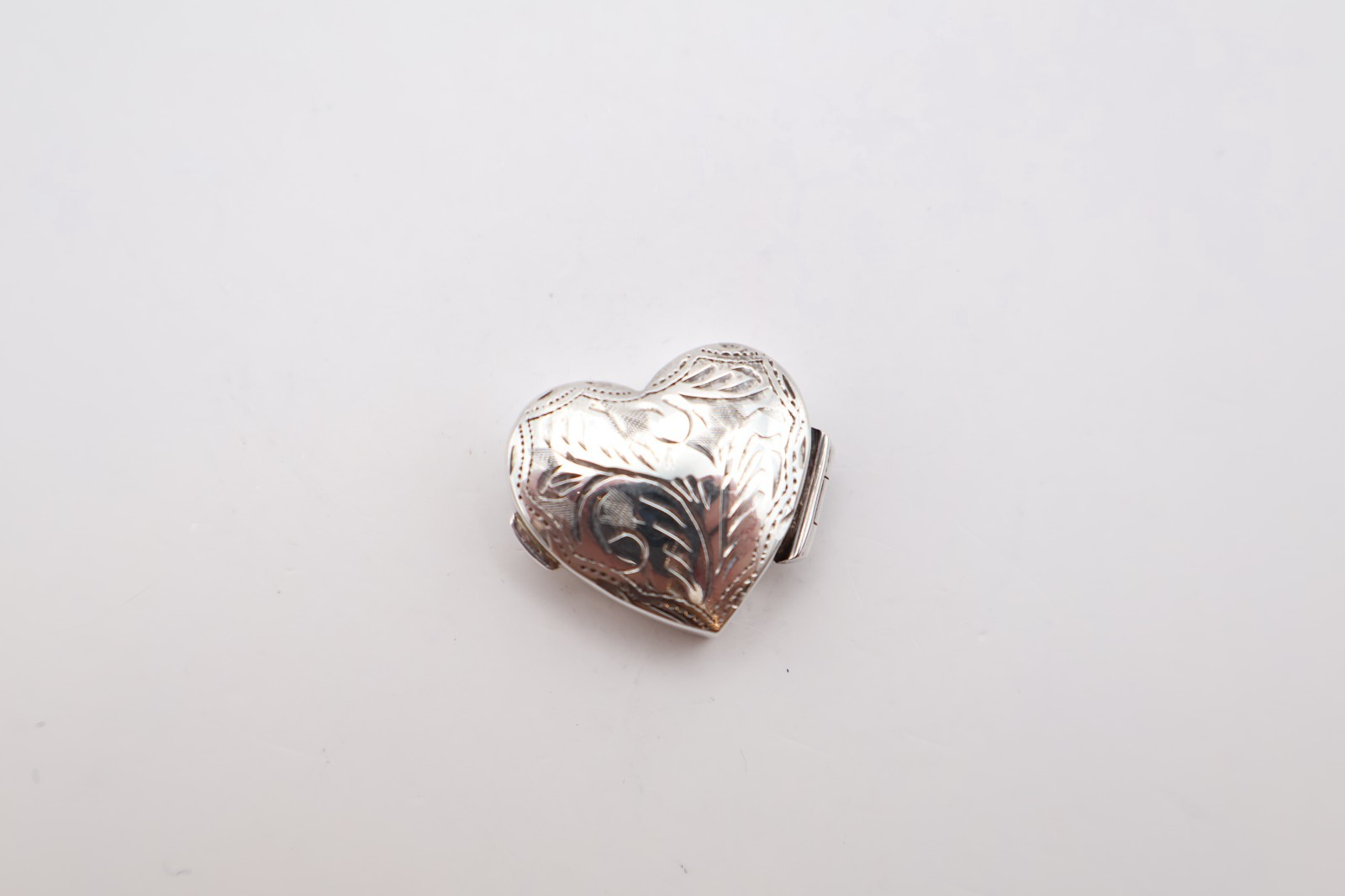 Vintage Sterling Silver Heart Pill Pot Hallmarked Import London 1989