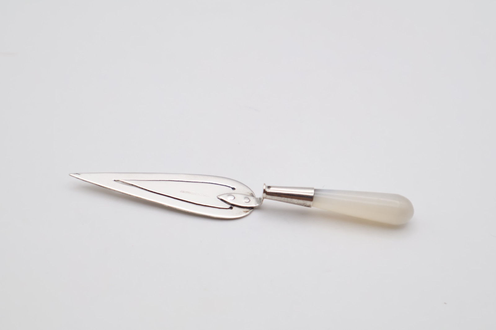 Vintage Sterling Silver & Mother of Pearl Novelty Trowel Bookmark London 1994