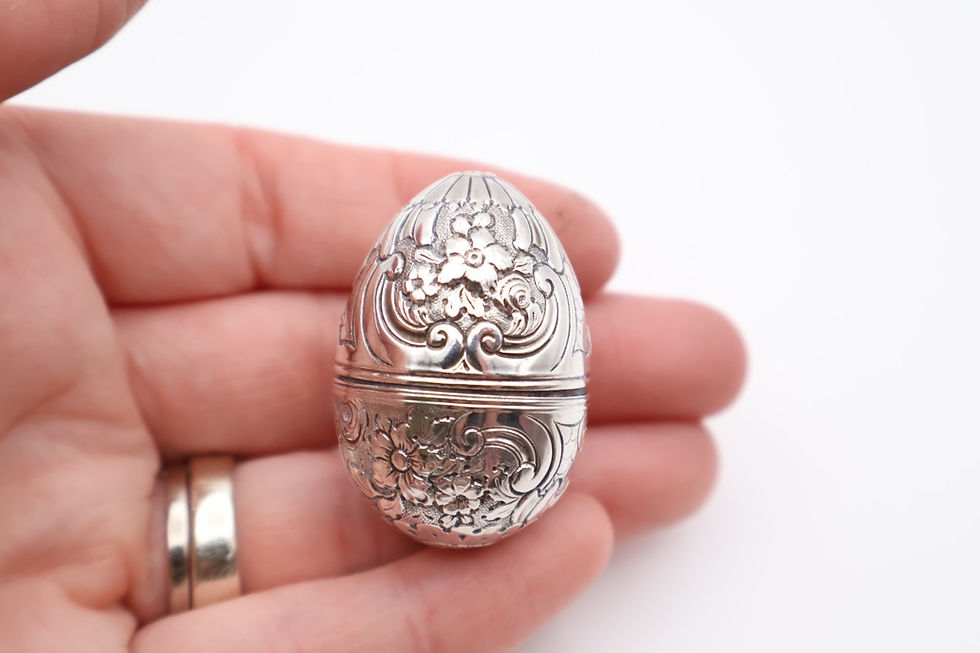 Thumbnail: Beautiful Antique Georgian Silver Nutmeg Grater