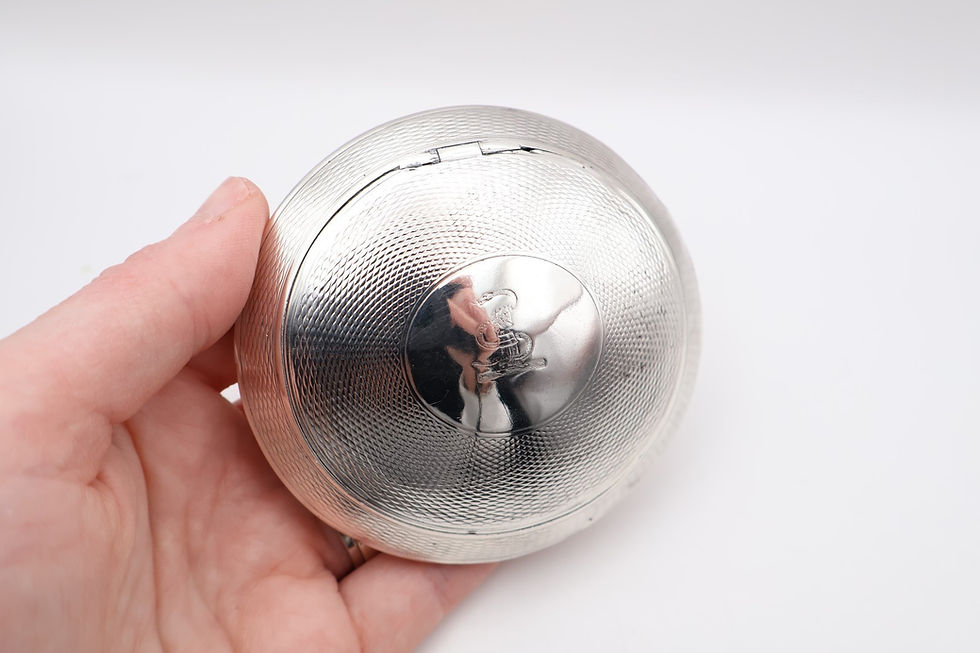 Thumbnail: Antique Sterling Silver Squeeze Action Tobacco Box Hallmarked Birmingham 1907